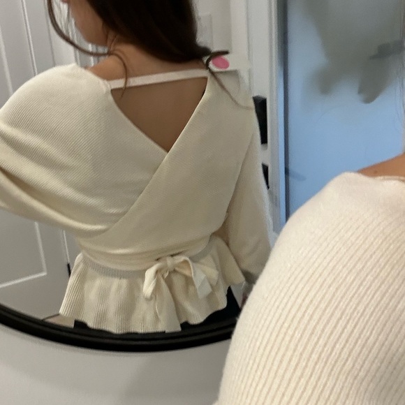 Honey Wrap Sweater (Size: Large) - Picture 7 of 10